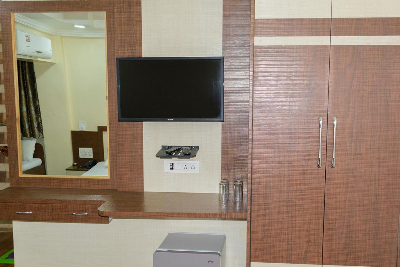 Hotel Mukesh Residency 浦那 外观 照片